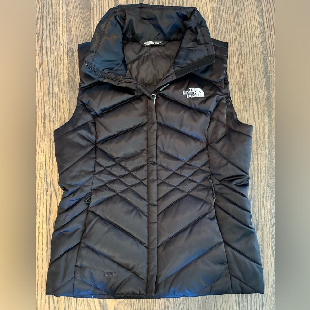 The North Face 550 Women's Black Puffer Vest